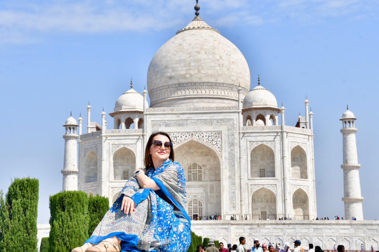 Taj Mahal Overnight Luxury Tour from Delhi